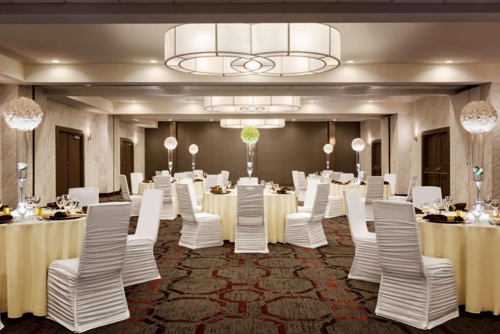 DoubleTree by Hilton Hotel Toronto Airport West Image 11