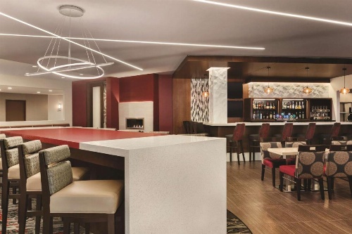 DoubleTree by Hilton Hotel Toronto Airport West image 5