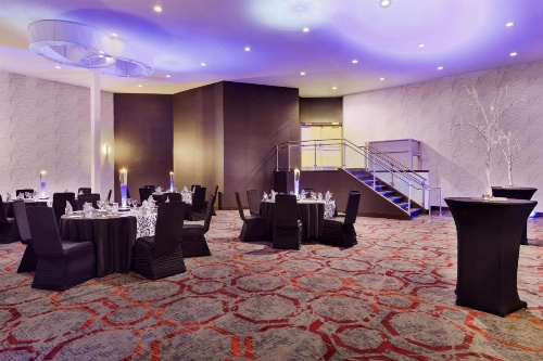 DoubleTree by Hilton Hotel Toronto Airport West image 6